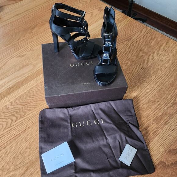 NWOT Authentic Gucci Leather Gladiator Heels Black with Buckles Size 37.5 EU - Picture 1 of 16